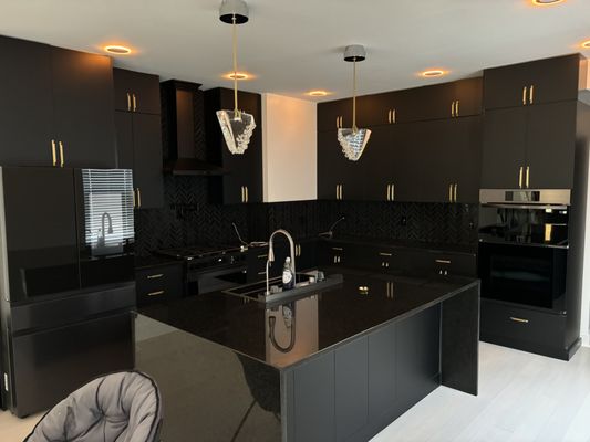 Wall 2 Wall Improvement Logo