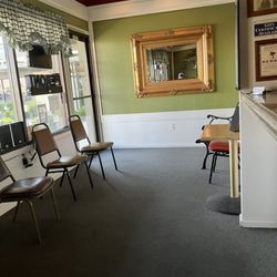 Juliano's Italian Restaurant - Front area