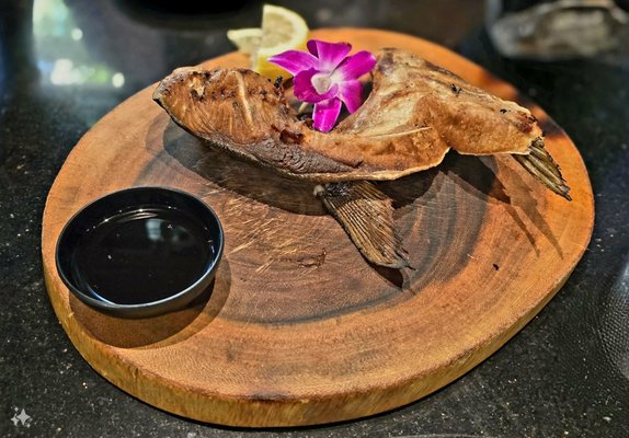 Tang's Sushi by null