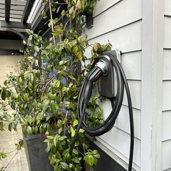 Huckleberry Electric - Wallbox Charger hardwire - Electricians Near Me - Edmonds, Washington Huckleberry Electric - Wallbox Charger hardwire - Electricians Near Me - Edmonds, Washington