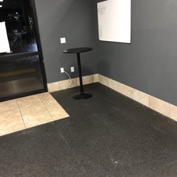 Fitness 24/7 - Horrible entrance way