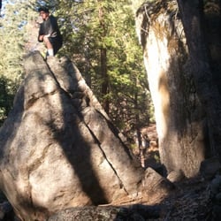 Baileys on Palomar Lodging & Event Center - The rock formation just outside the cabin.