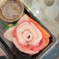 7Friday Sushi - Tuna, Escolar, & Salmon Sashimi Blossom @ericeatsagain on IG