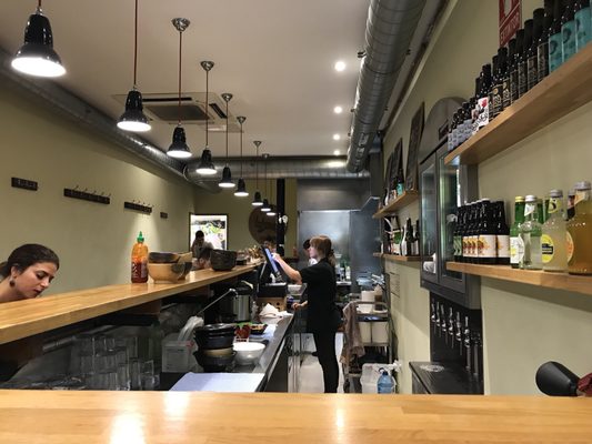 Grasshopper Ramen Bar by null
