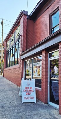 Papi's Cuban & Caribbean Grill by null