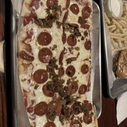Deano’s 5 Town Grill