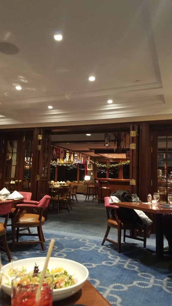 INDIAN HARBOR YACHT CLUB Updated August 2024 50 Photos 710