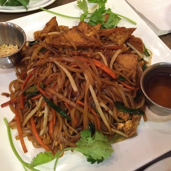 Rolling Wok - Chinese Near Me - Des Moines, Iowa