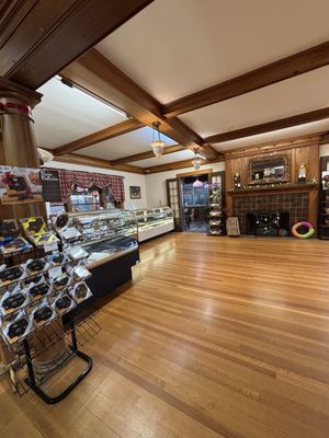 Hebert Candies & Gifts by null