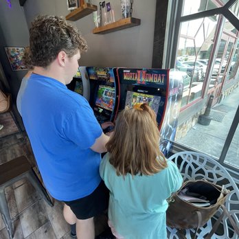 Tilted cafe - Arcade games galore (free to play) - Bars Near Me - Hiawassee, Georgia