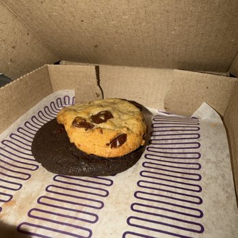 Insomnia Cookies - ice cream sandwhich - Desserts Near Me - Los Angeles, California Insomnia Cookies - ice cream sandwhich - Desserts Near Me - Los Angeles, California