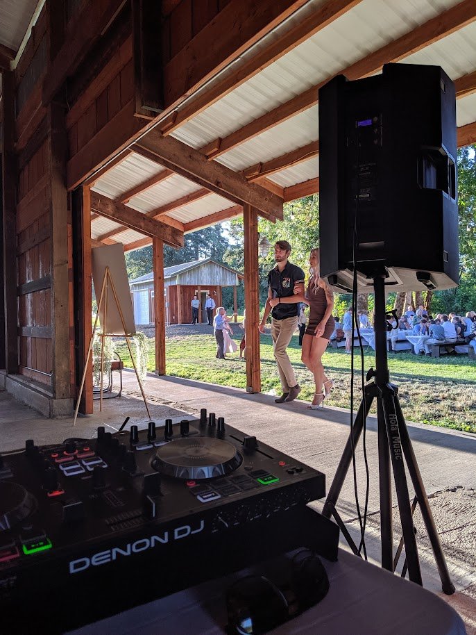 DLUX DJ AND PHOTOBOOTH SERVICES Updated March 2024 Request a Quote