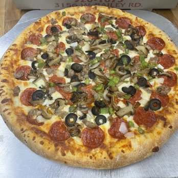 Mark & Philly's - Deluxe - pepperoni, sausage, mushroom, onion, green pepper and black olive - Pizza Near Me - Cuyahoga Falls, Ohio Mark & Philly's - Deluxe - pepperoni, sausage, mushroom, onion, green pepper and black olive - Pizza Near Me - Cuyahoga Falls, Ohio