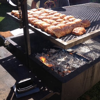 Gava D's BBQ - Grilling the chicken and tri tip - Caterers Near Me - Temecula, California
