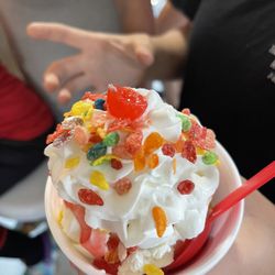 Weldon's Ice Cream Factory - Fruity Pebble Sunday