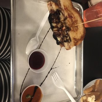 Grilled Cheese Gallery - The queen Brie - Ice Cream & Frozen Yogurt Near Me - St. Augustine, Florida