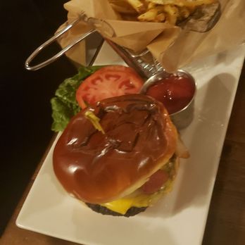 Havana Cafe - Burger with garlic fries - Spanish Near Me - Bronx, New York