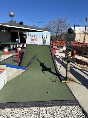Putt Pub by null