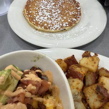 Eggs Up Grill - Chorizo Scrambler. Home fries. Added a pancake. - Waffles Near Me - Olive Branch, Mississippi