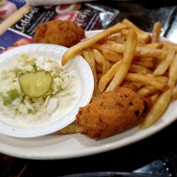 Middendorf's - Manchac - Sides included with the broiled stuffed shrimp - Seafood Near Me - Akers, Louisiana