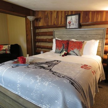 Tall Pines Inn - Hotels Near Me - Eureka Springs, Arkansas