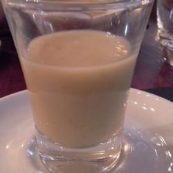 Thierry Bistrot - Shot de Pimientos amarillos, atención de la casa.