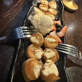 P.F. Chang's - Banana Spring Rolls - Chinese Near Me - Sunnyvale, California