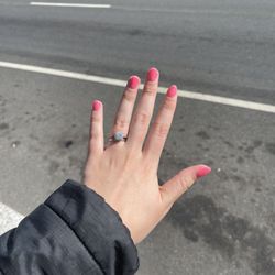 Top Nails & Spa - Gel manicure