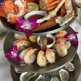 T Michaels - Seafood Tower for Four - Steakhouses Near Me - Naples, Florida T Michaels - Seafood Tower for Four - Steakhouses Near Me - Naples, Florida