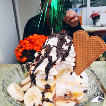 Café Florian - Cafes Near Me - Bansin, MV