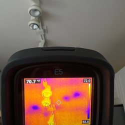 Zoom Home Inspections - Infrared image of roof leakage through kitchen ceiling in Bellevue home