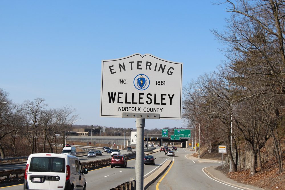 TOWN OF WELLESLEY FIRE DEPARTMENT Wellesley, Massachusetts Fire Departments Phone Number