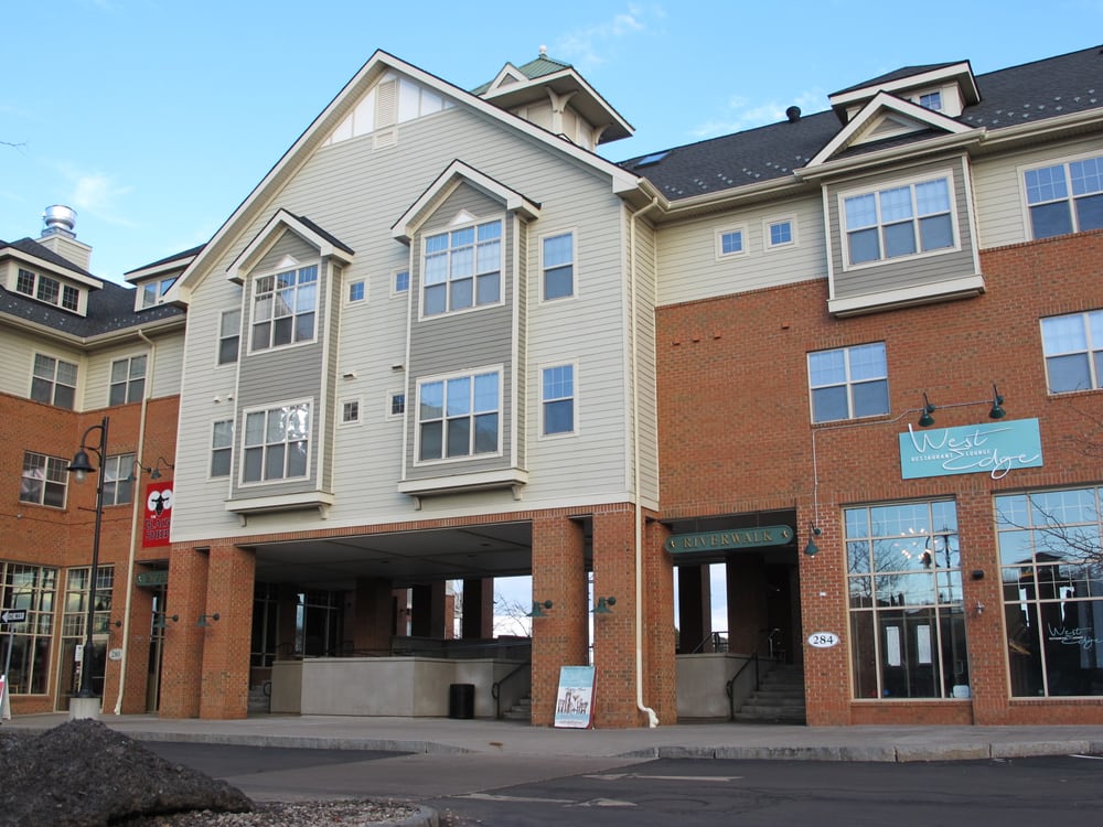 CORN HILL LANDING APARTMENTS Updated October 2024 27 Photos 270 Exchange Blvd, Rochester