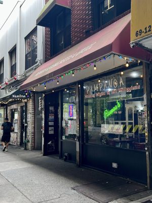 Renee's Kitchenette & Grill by null