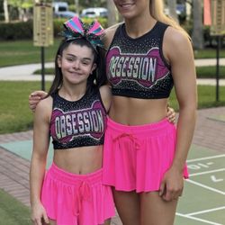 Glowing Skin Mobile Spray Tanning - Our custom airbrush tans give every cheerleader the polished, professional look they deserve on competition day.