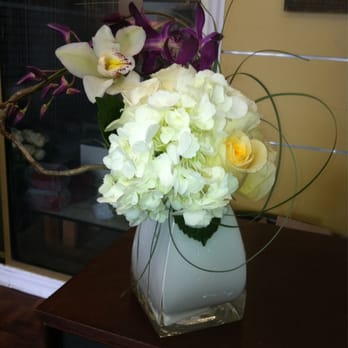 Kenneth Village Flowers - $30 arrangement - Florists Near Me - Glendale, California Kenneth Village Flowers - $30 arrangement - Florists Near Me - Glendale, California