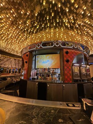 Carousel Bar by null