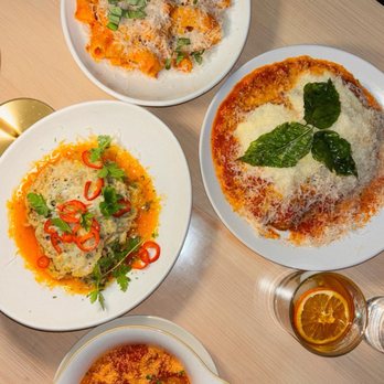 Rosie’s Italian - vodka rigatoni, aglio e olio, chicken parmesan, meatballs - Pizza Near Me - Cincinnati, Ohio Rosie’s Italian - vodka rigatoni, aglio e olio, chicken parmesan, meatballs - Pizza Near Me - Cincinnati, Ohio