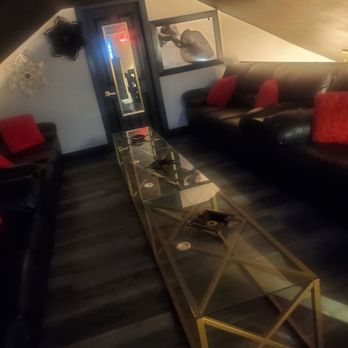 White Smoke & Ash - Cigar Bars Near Me - Crest Hill, Illinois White Smoke & Ash - Cigar Bars Near Me - Crest Hill, Illinois