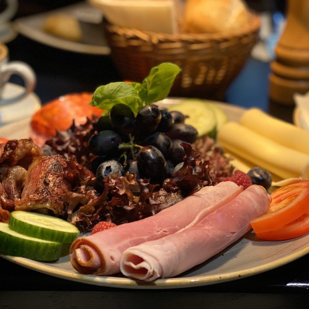 Hearty breakfast, Herzhaftes.