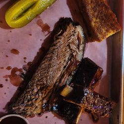 Faite à l’Os - Bbq ribs and brisket