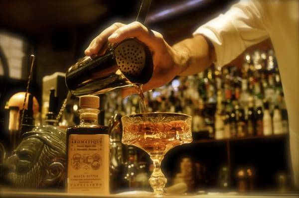 Tales Bar by null