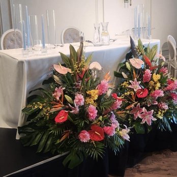 Blooms Studio - Big tropical arrangement and candles - Florists Near Me Blooms Studio - Big tropical arrangement and candles - Florists Near Me