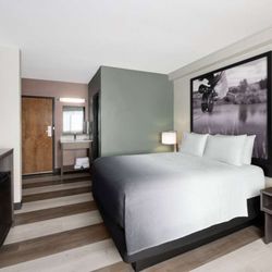 Super 8 by Wyndham Columbus - Guest room