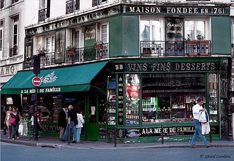 À la Mère de Famille by null