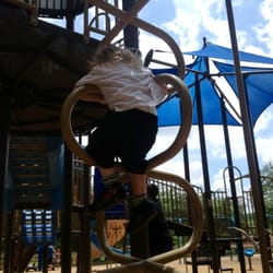 East Roswell Park