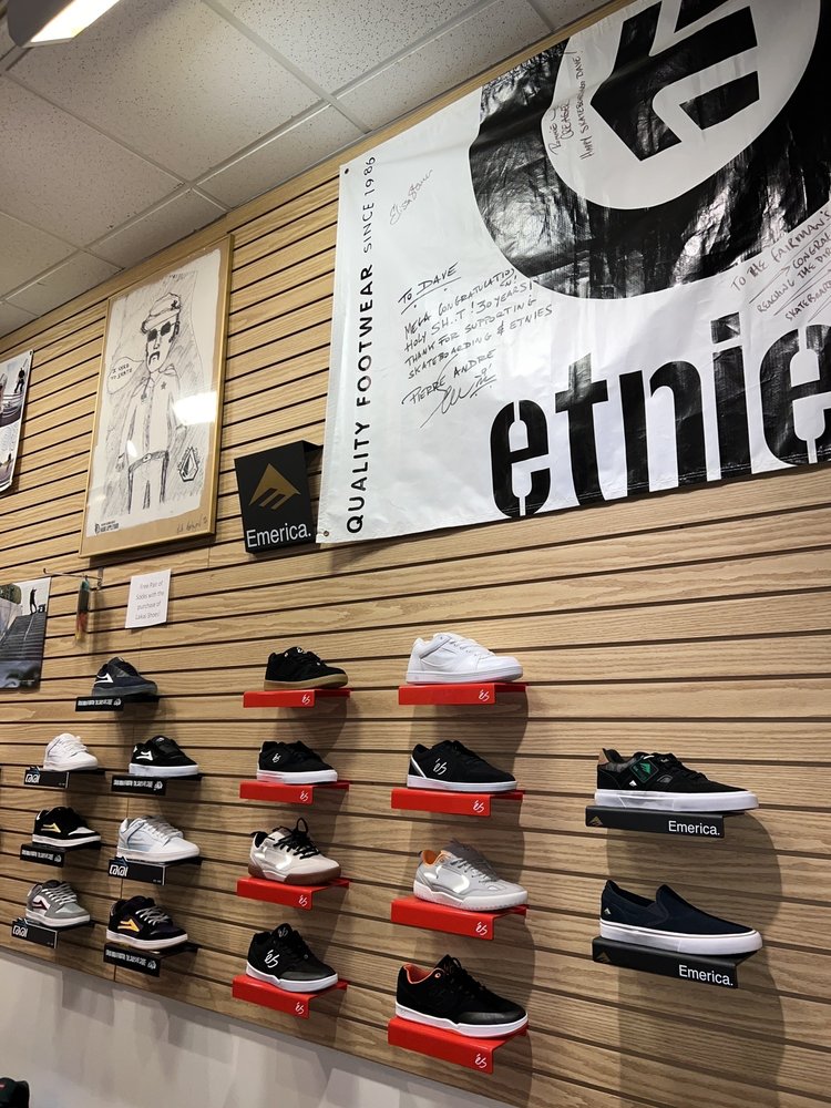 FAIRMAN’S Updated October 2024 12 Photos & 10 Reviews 43 W Gay St