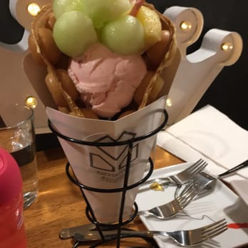 520 Dessert - Egg waffle with my choice of toppings - Desserts Near Me - Flushing, New York