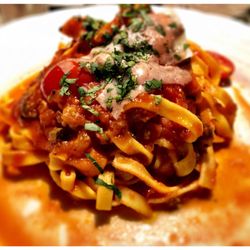 星美乐 - Tagliatelle pasta with chorizo and tomato
