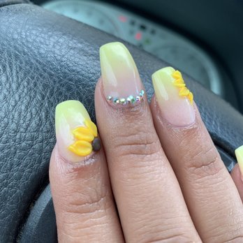 Polish Spa - Sunflower Nails - Nail Salons Near Me - Desmoines, Washington Polish Spa - Sunflower Nails - Nail Salons Near Me - Desmoines, Washington